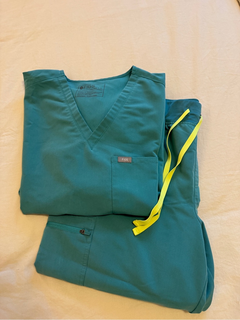 Figs Marine Green Scrub Set